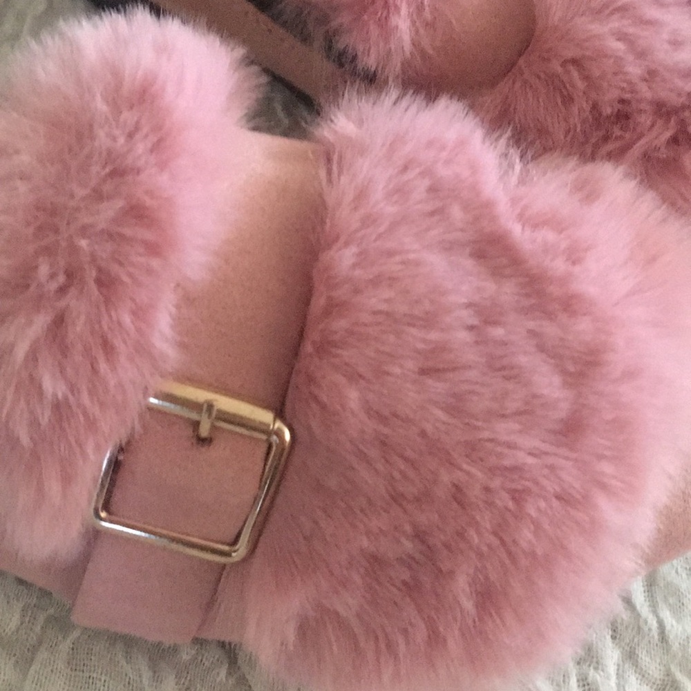 Pink Chinese flats - Picture 3 of 5